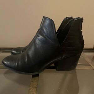 Women’s black heather heeled booties